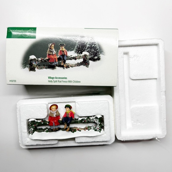 Vtg Retired Dept 56 Holly Split Rail Fence with Children Village Accessories - Picture 12 of 16